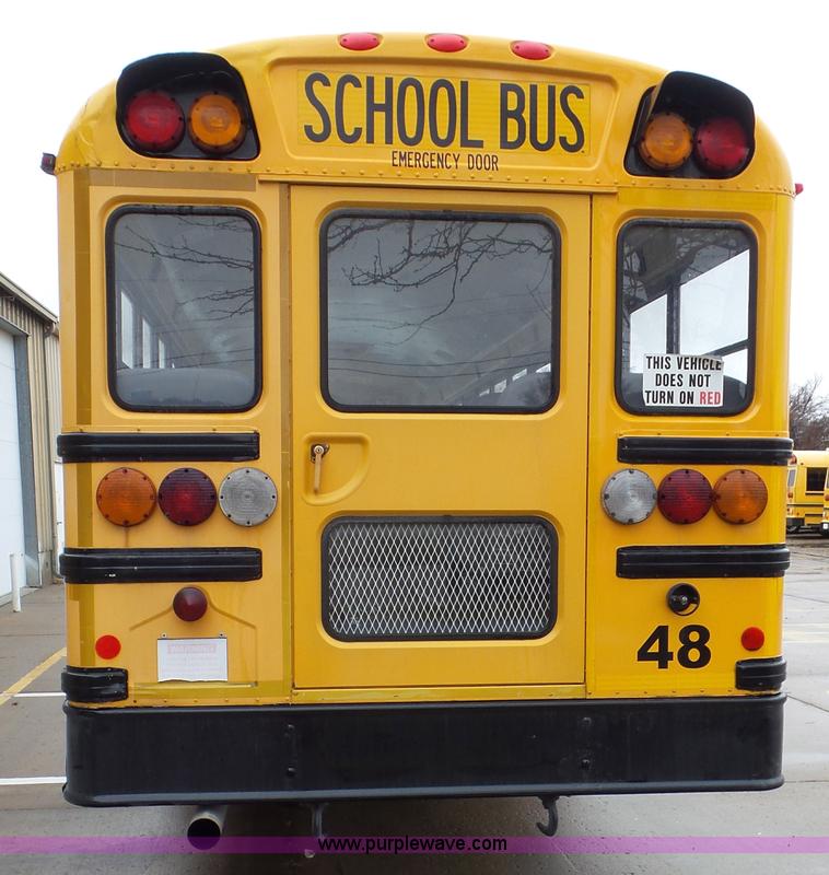 image for item L3577 2006 International 3000 bus