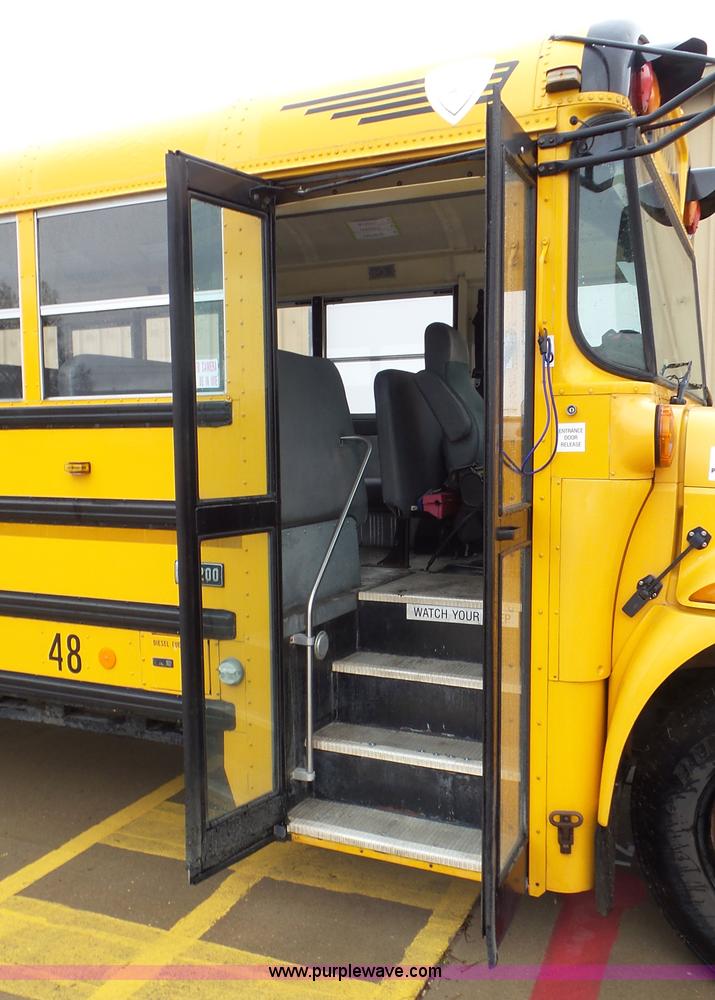 image for item L3577 2006 International 3000 bus