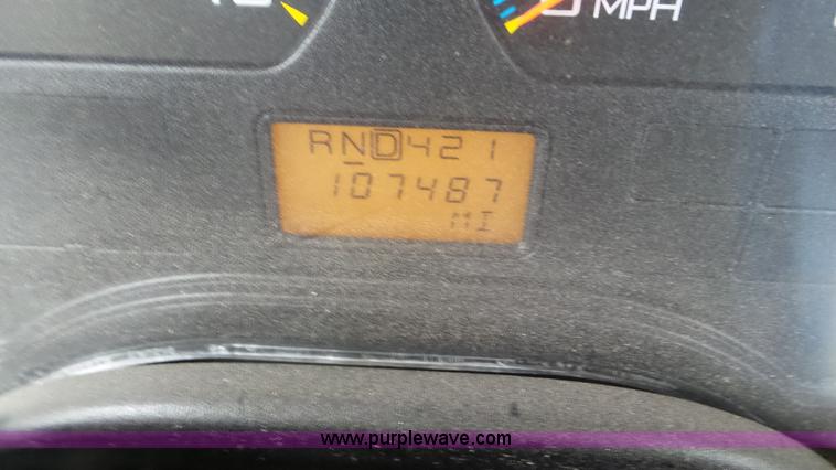 image for item L3577 2006 International 3000 bus