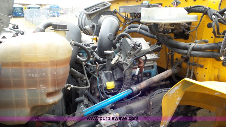 image for item L3577 2006 International 3000 bus