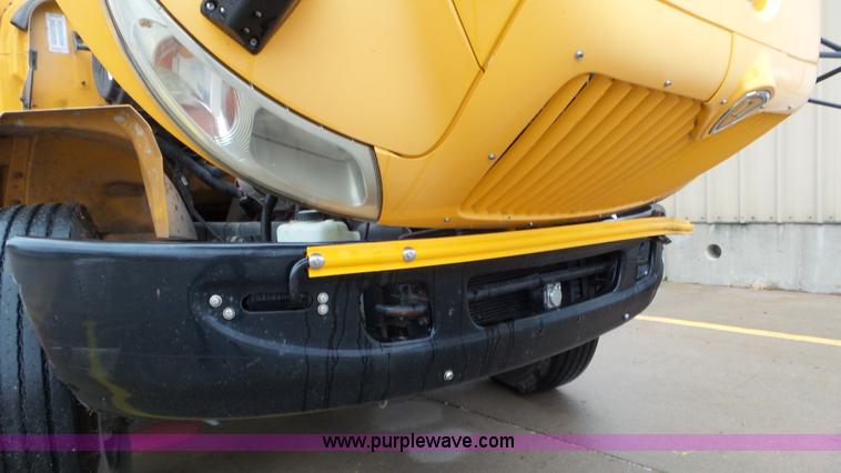 image for item L3577 2006 International 3000 bus