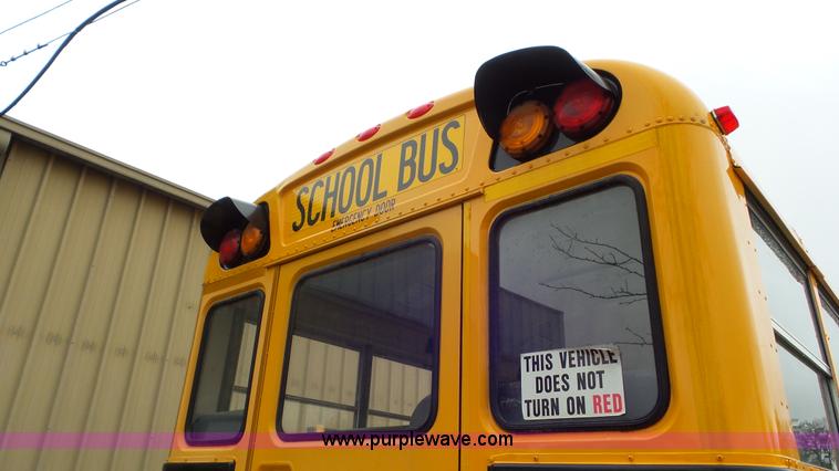 image for item L3577 2006 International 3000 bus