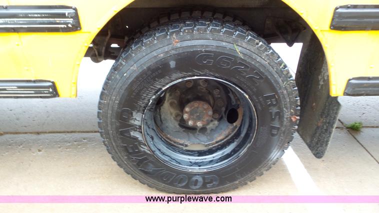 image for item L3577 2006 International 3000 bus