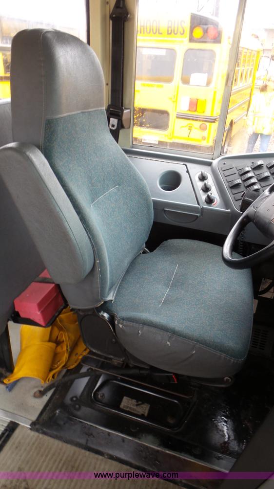 image for item L3579 2006 International 3000 bus