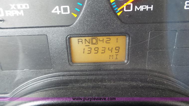 image for item L3579 2006 International 3000 bus