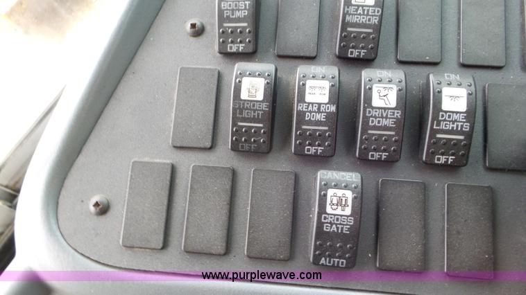 image for item L3579 2006 International 3000 bus