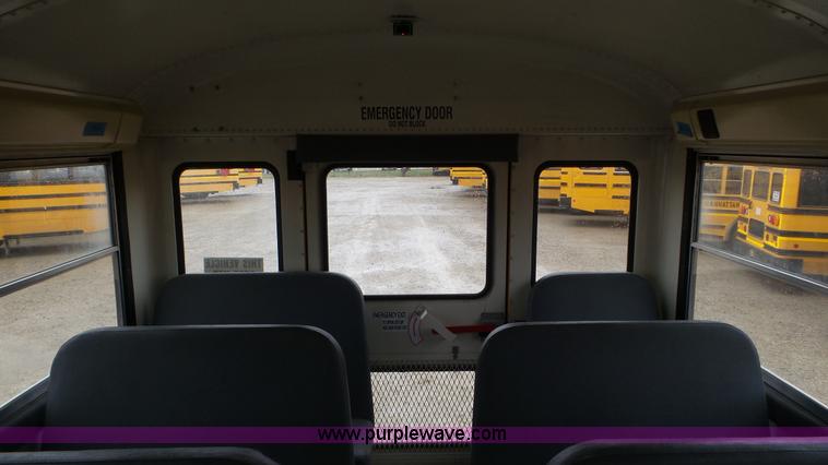 image for item L3579 2006 International 3000 bus