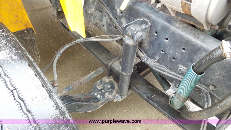 image for item L3579 2006 International 3000 bus