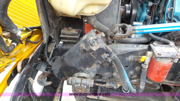 image for item L3579 2006 International 3000 bus