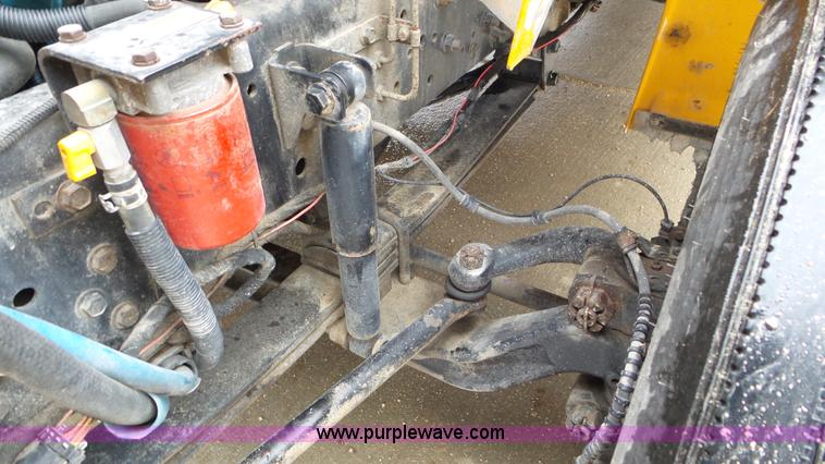 image for item L3579 2006 International 3000 bus