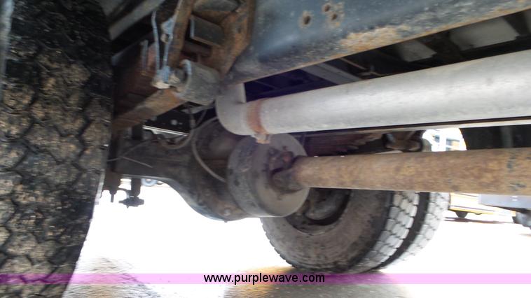 image for item L3579 2006 International 3000 bus