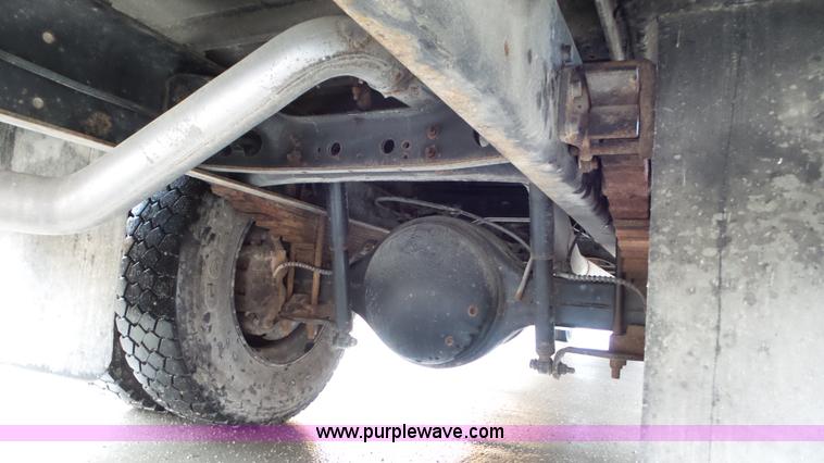 image for item L3579 2006 International 3000 bus