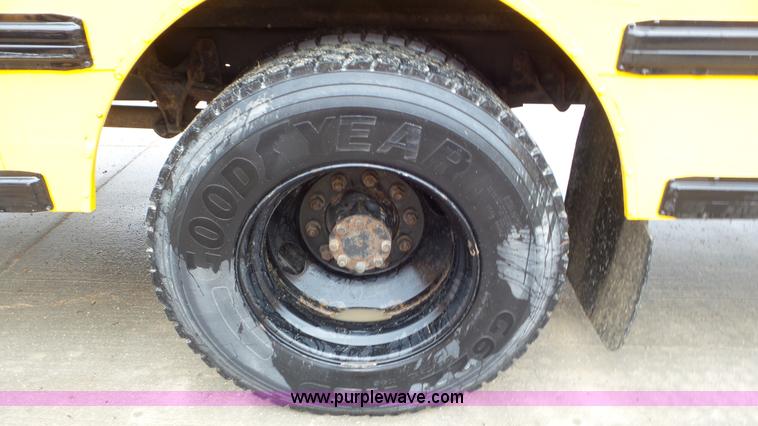 image for item L3579 2006 International 3000 bus