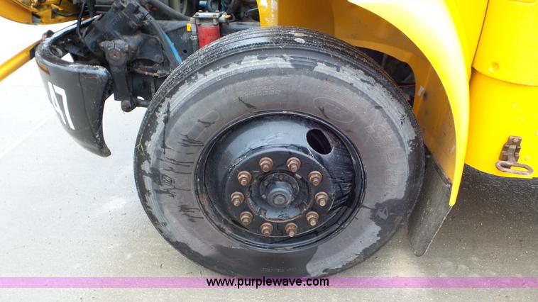 image for item L3579 2006 International 3000 bus