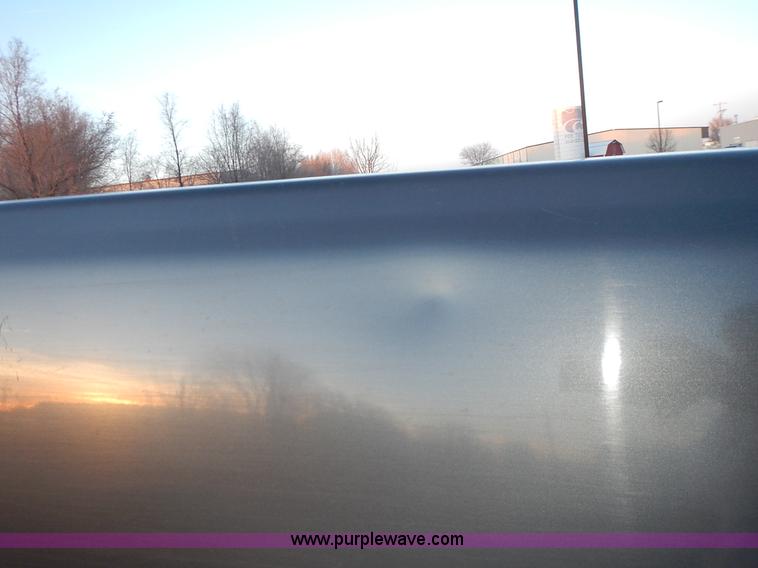 image for item L3585 2002 Chevrolet Silverado 1500 pickup truck