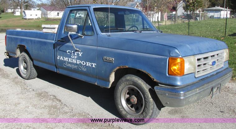 image for item L4136 1991 Ford F150 pickup truck
