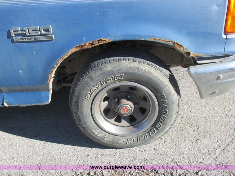 image for item L4136 1991 Ford F150 pickup truck