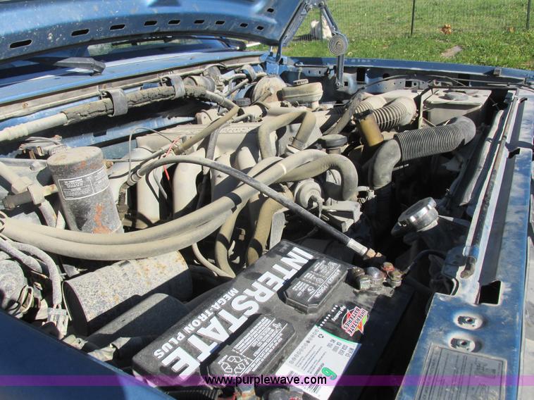 image for item L4136 1991 Ford F150 pickup truck