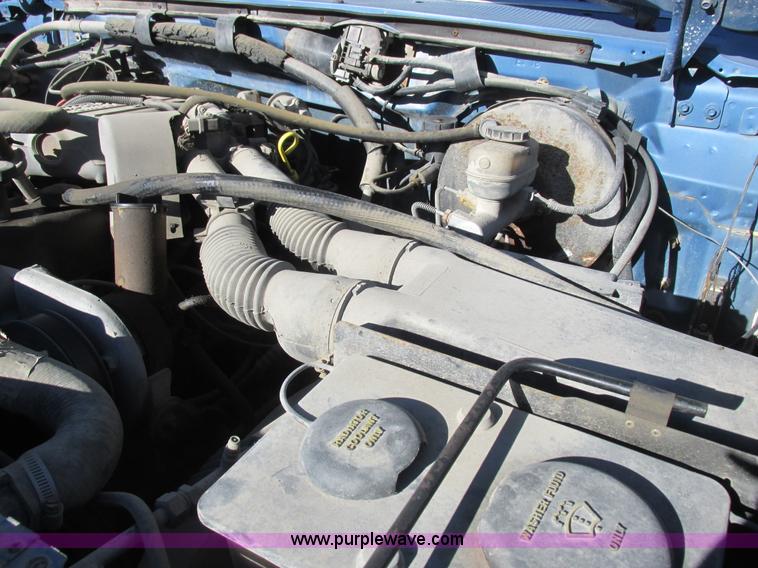 image for item L4136 1991 Ford F150 pickup truck