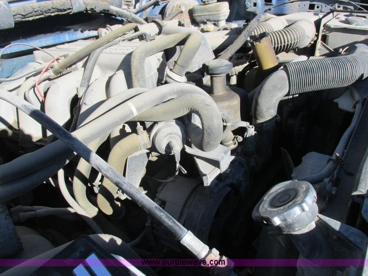 image for item L4136 1991 Ford F150 pickup truck