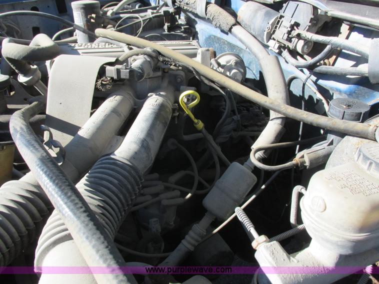 image for item L4136 1991 Ford F150 pickup truck