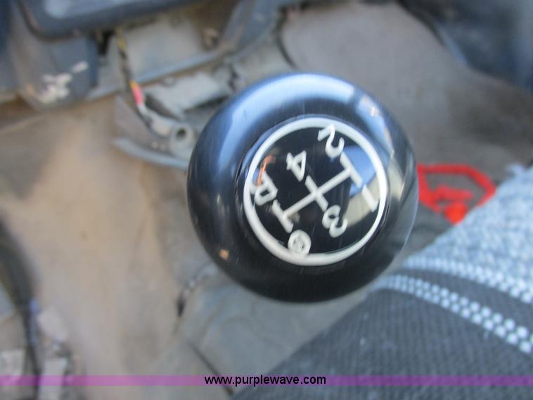 image for item L4136 1991 Ford F150 pickup truck