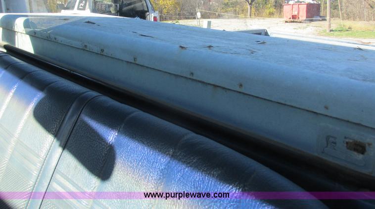 image for item L4136 1991 Ford F150 pickup truck