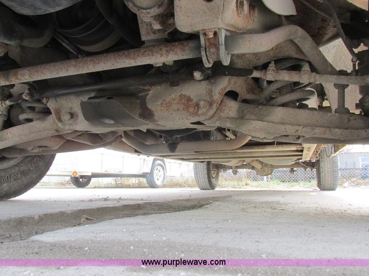 image for item L4146 1998 Chevrolet Silverado 1500 pickup truck