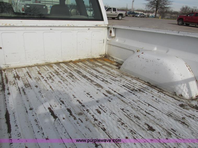 image for item L4146 1998 Chevrolet Silverado 1500 pickup truck