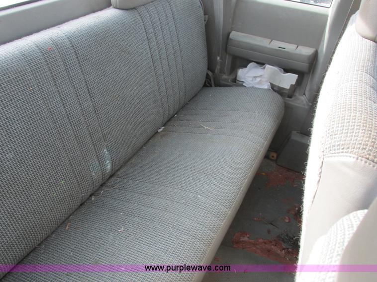 image for item L4146 1998 Chevrolet Silverado 1500 pickup truck