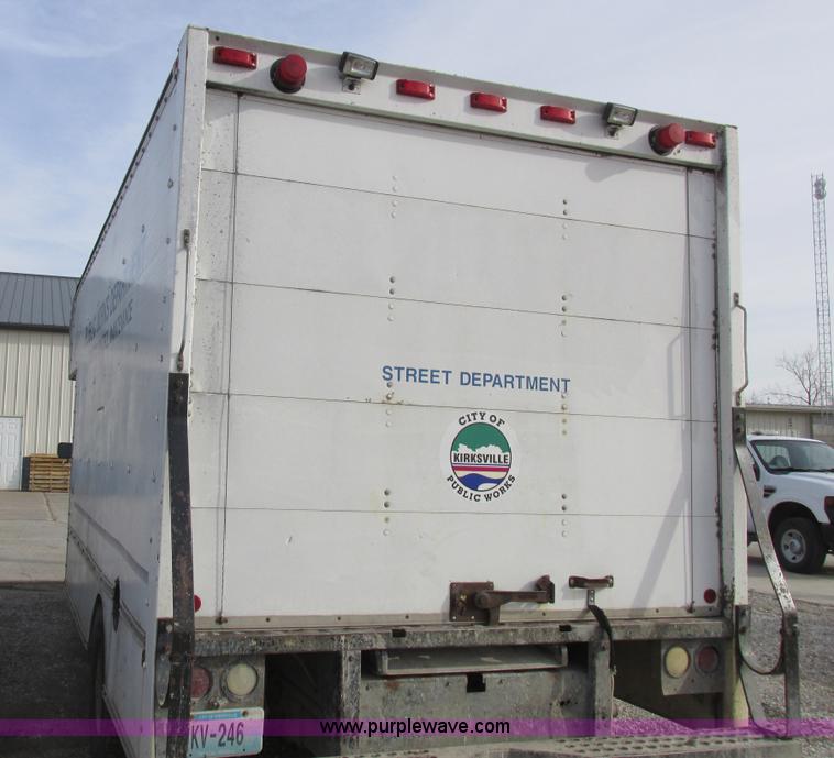 image for item L4147 1990 Ford Econoline 350 box truck