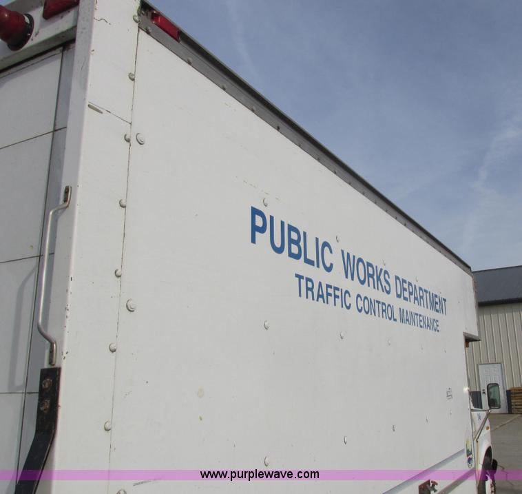 image for item L4147 1990 Ford Econoline 350 box truck