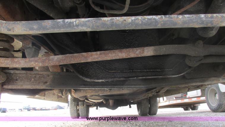 image for item L4147 1990 Ford Econoline 350 box truck