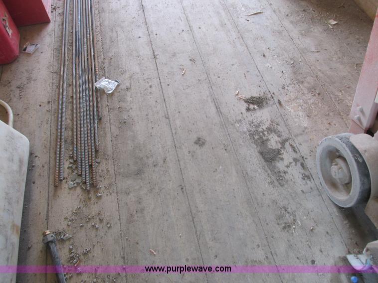 image for item L4147 1990 Ford Econoline 350 box truck