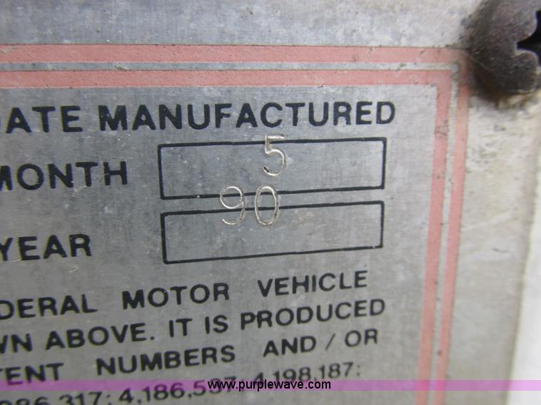 image for item L4147 1990 Ford Econoline 350 box truck