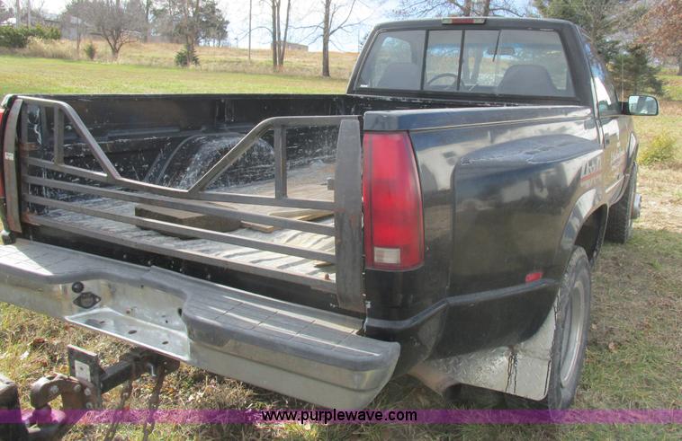 image for item L4202 1998 Chevrolet 3500 pickup truck