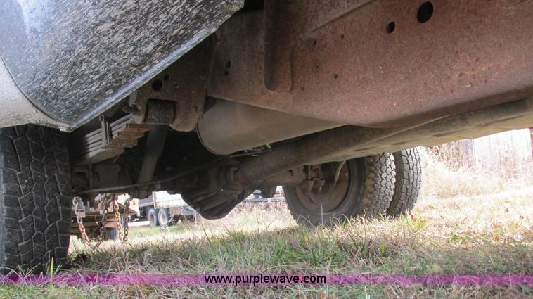 image for item L4202 1998 Chevrolet 3500 pickup truck