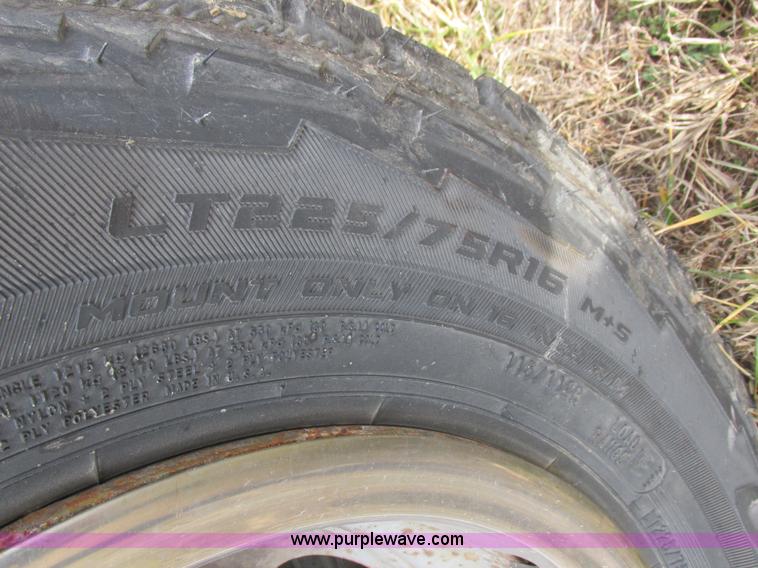 image for item L4202 1998 Chevrolet 3500 pickup truck