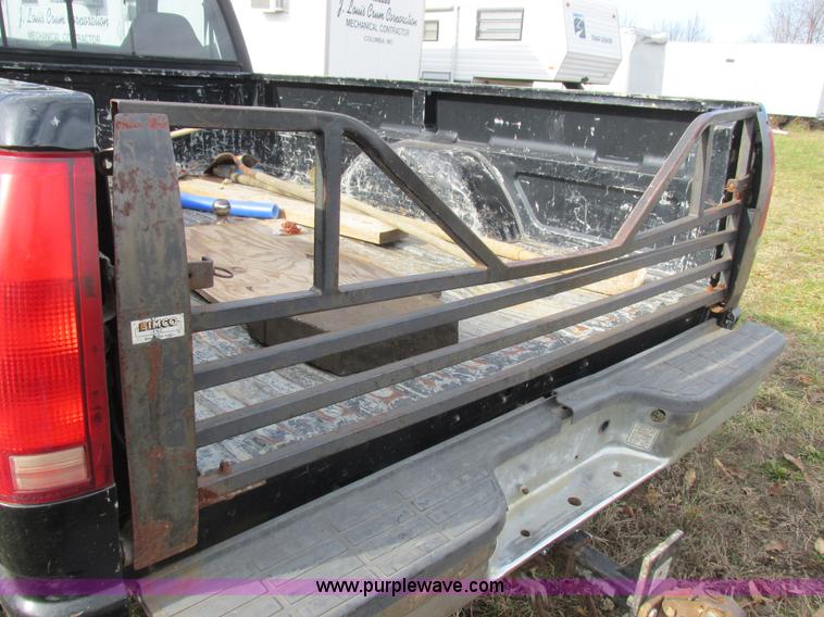 image for item L4202 1998 Chevrolet 3500 pickup truck