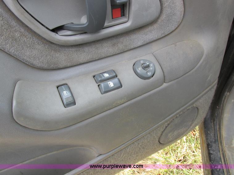 image for item L4202 1998 Chevrolet 3500 pickup truck