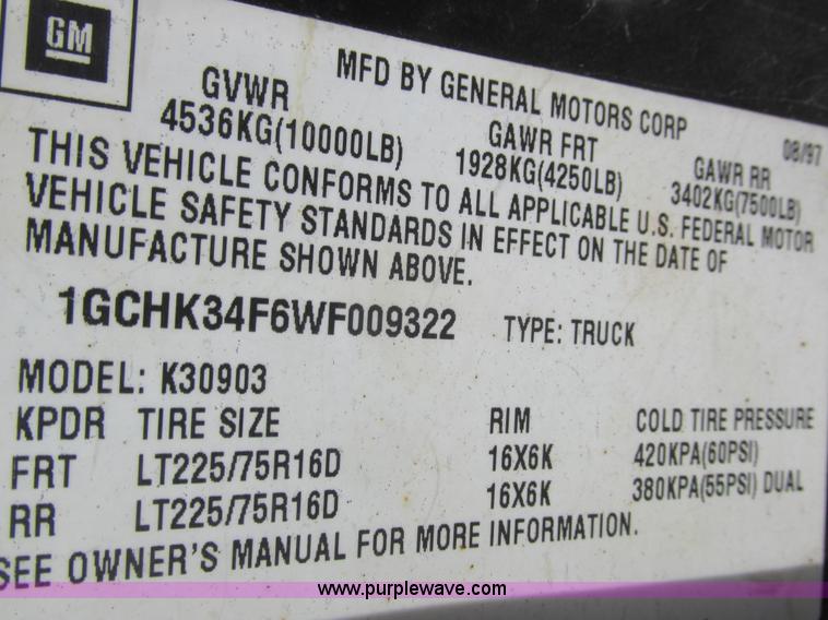 image for item L4202 1998 Chevrolet 3500 pickup truck