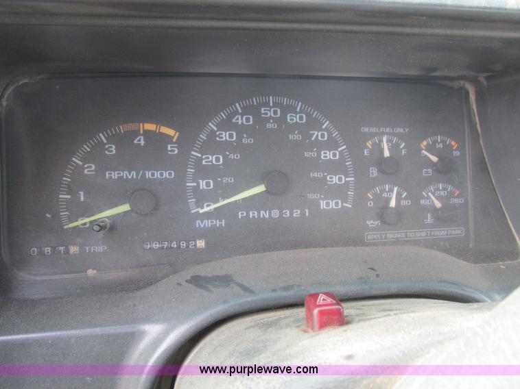 image for item L4202 1998 Chevrolet 3500 pickup truck