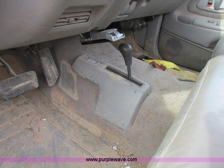 image for item L4202 1998 Chevrolet 3500 pickup truck