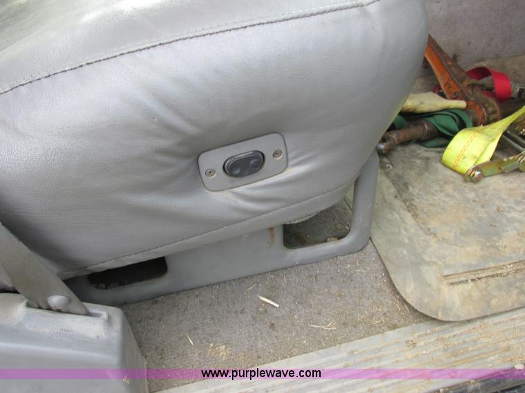 image for item L4202 1998 Chevrolet 3500 pickup truck