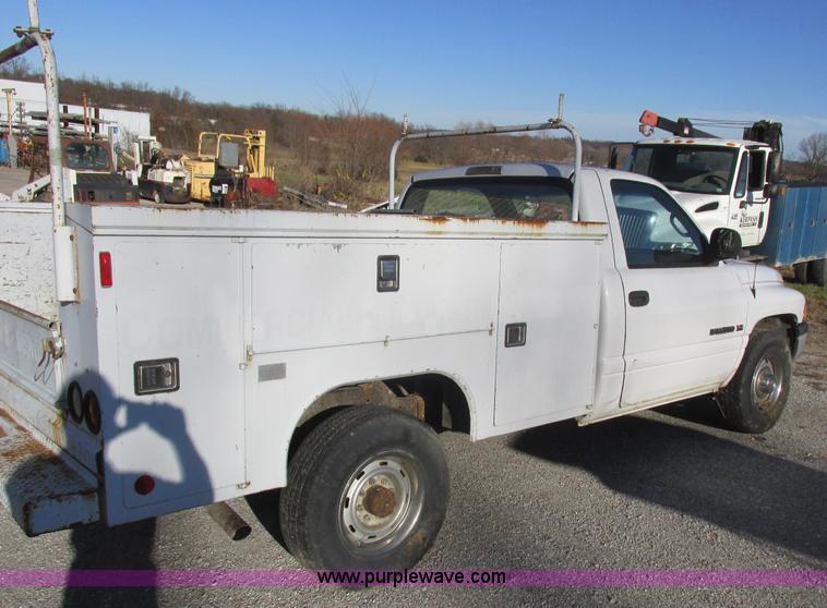 image for item L4219 1999 Dodge Ram 2500 utility truck