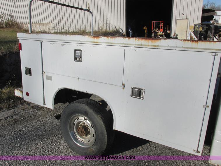 image for item L4219 1999 Dodge Ram 2500 utility truck