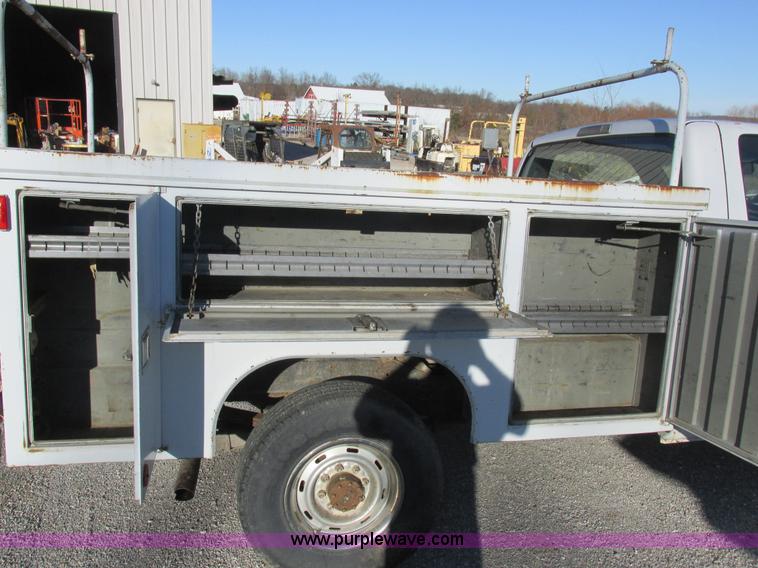 image for item L4219 1999 Dodge Ram 2500 utility truck