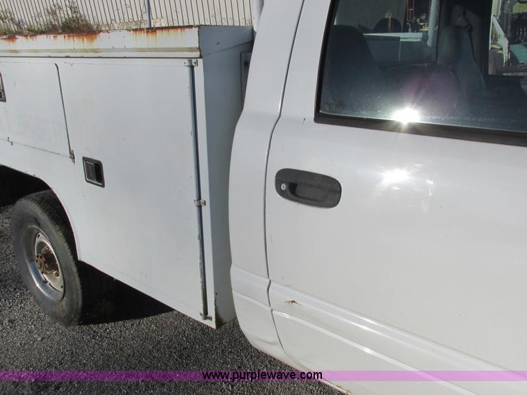 image for item L4219 1999 Dodge Ram 2500 utility truck