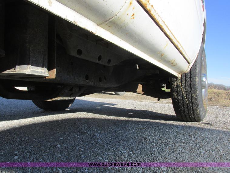 image for item L4219 1999 Dodge Ram 2500 utility truck