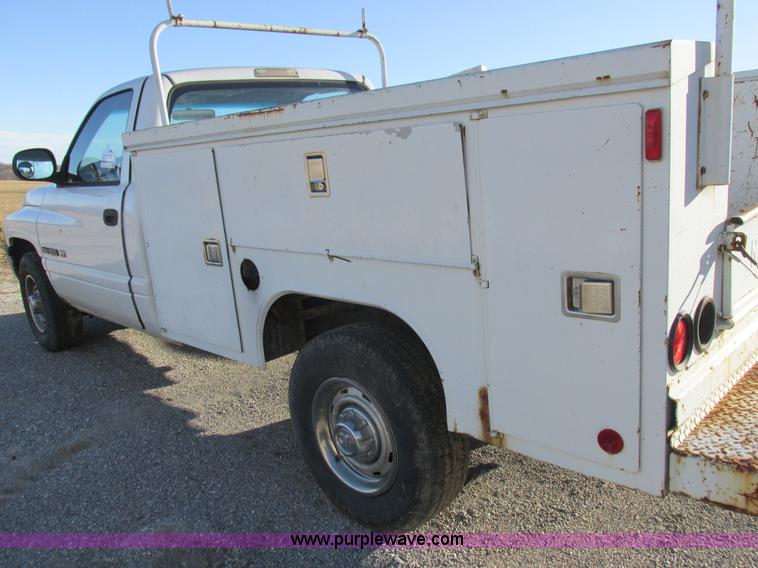 image for item L4219 1999 Dodge Ram 2500 utility truck